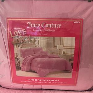 Juicy Couture Bubblegum Pink Velour 4 Piece King Size Comforter Set